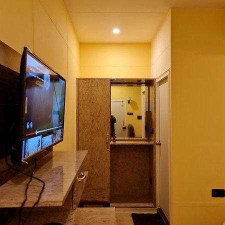 Hotel Aurelia Pearl Патна Экстерьер фото