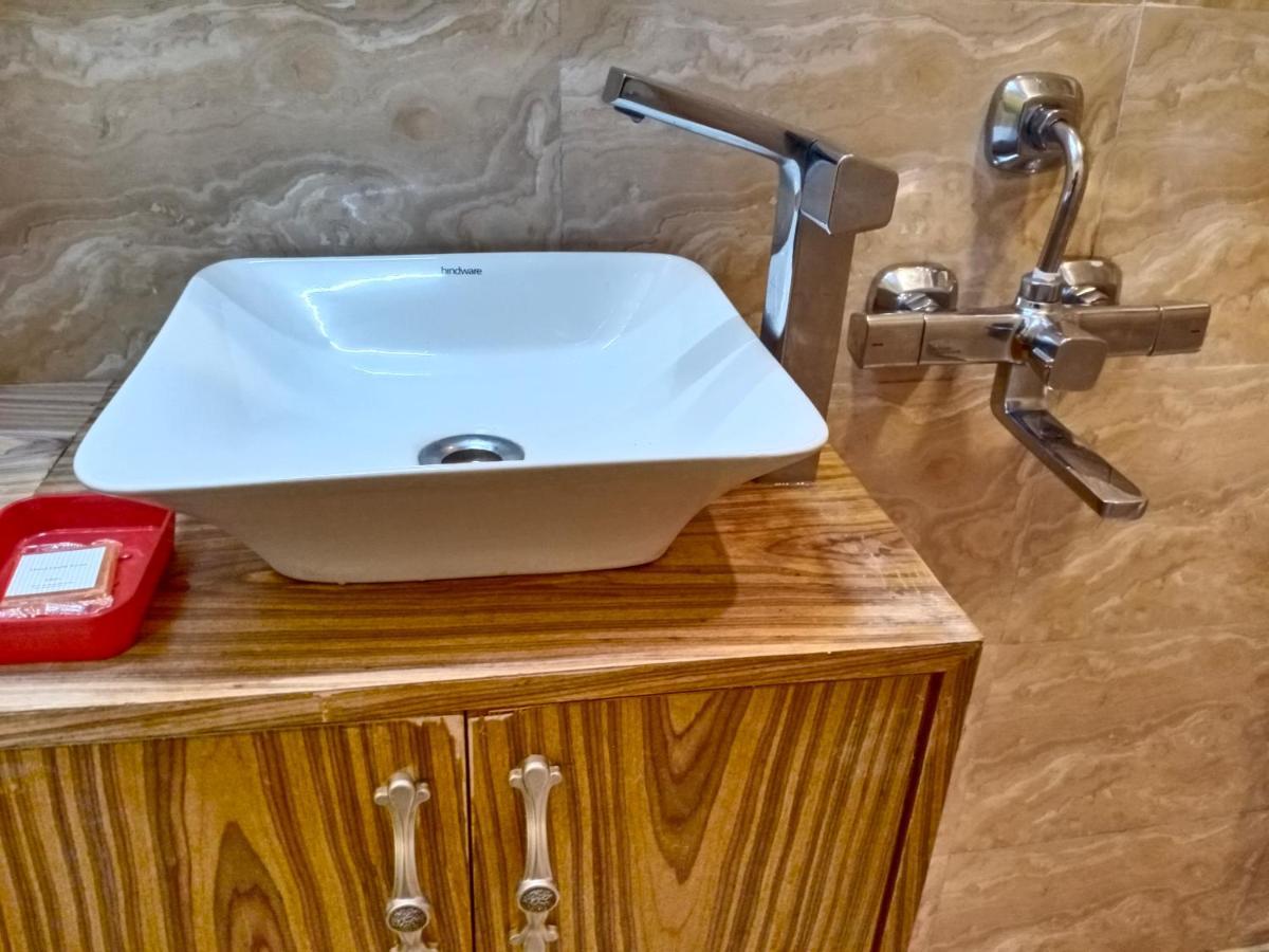 Hotel Aurelia Pearl Патна Экстерьер фото