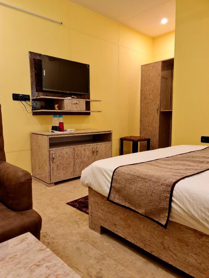 Hotel Aurelia Pearl Патна Экстерьер фото
