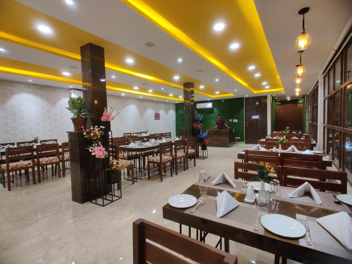 Hotel Aurelia Pearl Патна Экстерьер фото