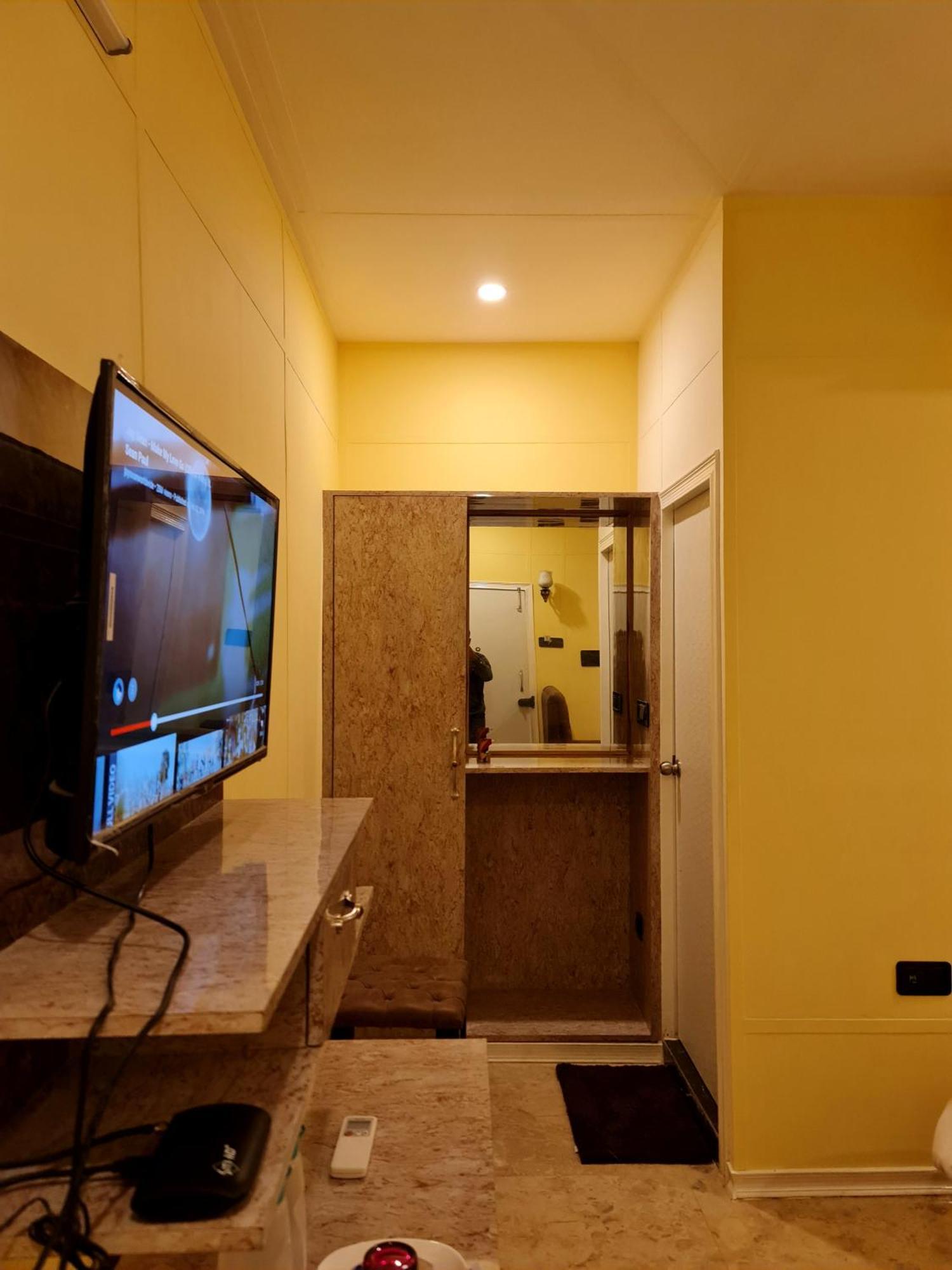 Hotel Aurelia Pearl Патна Экстерьер фото